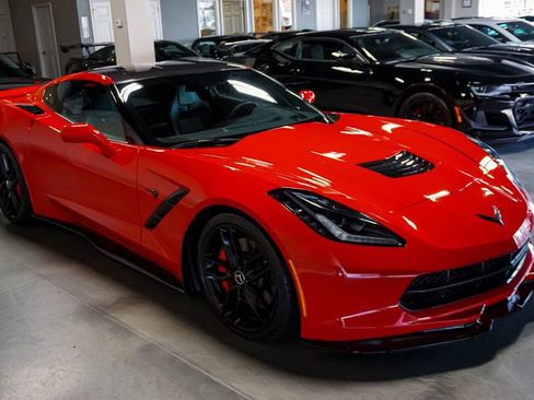Used 2014 Chevrolet Corvette Stingray Coupe image 4