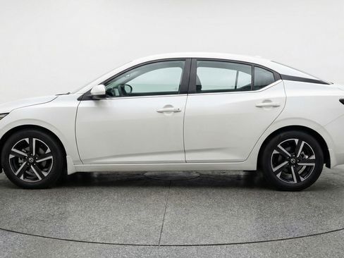 Used 2025 Nissan Sentra SV FWD image 5