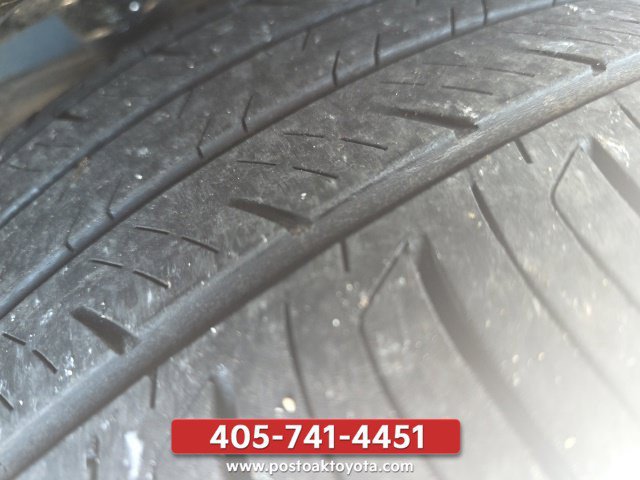 Used 2024 Toyota Camry XLE FWD image 35