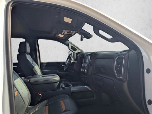 Used 2020 GMC Sierra 2500 AT4 w/ AT4 Premium Package image 16