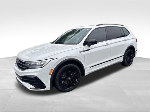 Used 2022 Volkswagen Tiguan SE R-Line FWD image 3