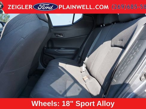 Used 2018 Toyota C-HR XLE FWD image 11