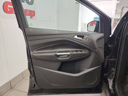 Used 2016 Ford Escape SE w/ SE Leather Comfort Package image 9