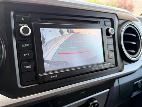 Used 2017 Toyota Tacoma SR5 w/ Tow Package AWD/4WD image 24