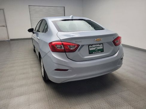 Used 2017 Chevrolet Cruze LT w/ Convenience Package FWD image 6