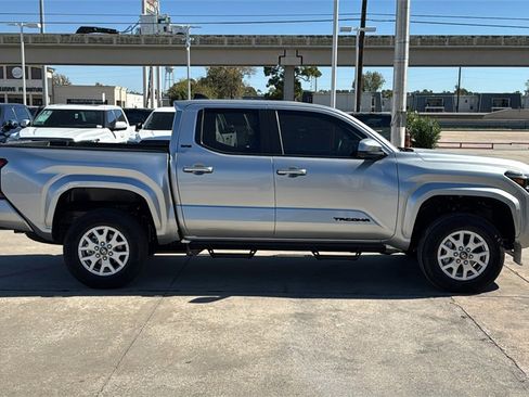 New 2025 Toyota Tacoma SR5 image 7