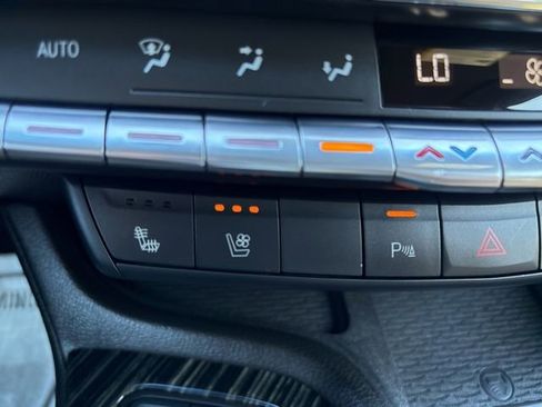 Used 2023 Cadillac CT5 Luxury AWD/4WD image 3