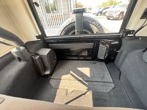 Used 2010 Jeep Wrangler Unlimited Rubicon AWD/4WD image 21