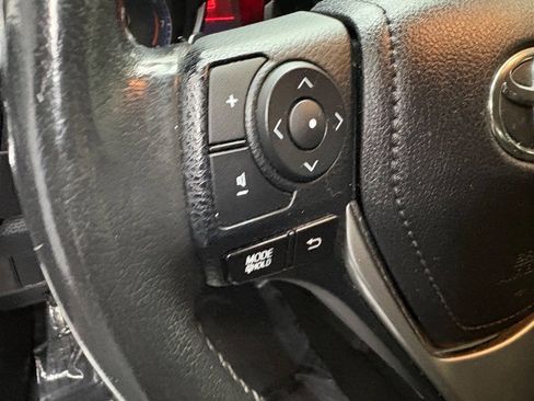 Used 2015 Toyota Corolla S Premium image 25