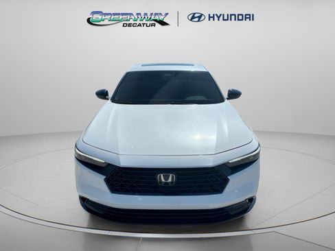 Used 2023 Honda Accord Sport image 3