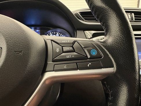 Used 2022 Nissan Rogue Sport SL AWD/4WD image 5