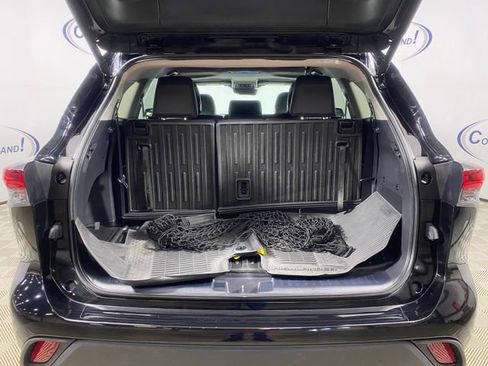 Certified 2024 Toyota Highlander XLE AWD/4WD image 7