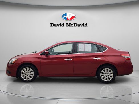 Used 2015 Nissan Sentra SV image 2