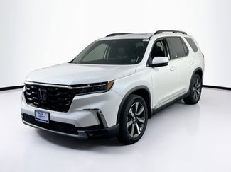 Used 2023 Honda Pilot Touring video 1