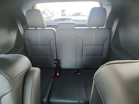 New 2025 GMC Acadia Elevation w/ Elevation Premium Package image 17