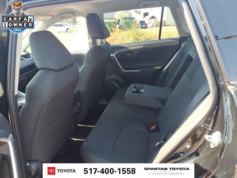 Used 2025 Toyota RAV4 LE AWD/4WD image 12