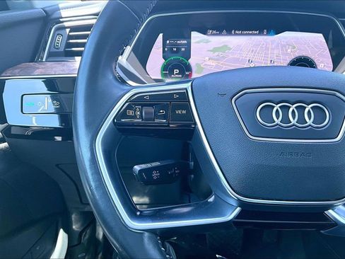 Used 2019 Audi e-tron Prestige w/ Prestige Package AWD/4WD image 24