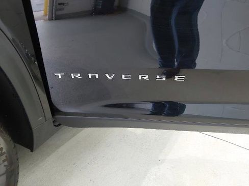 New 2026 Chevrolet Traverse LT w/ Enhanced Driving Package image 32