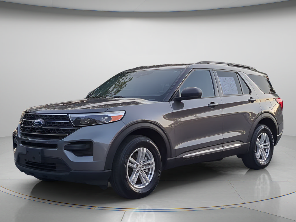 Used 2023 Ford Explorer XLT AWD/4WD image 10