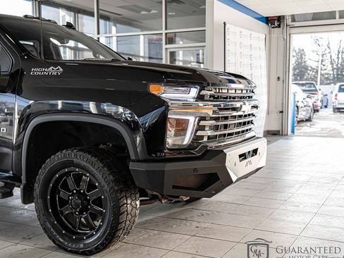 Used 2023 Chevrolet Silverado 3500 High Country w/ Z71 Off-Road Package image 3