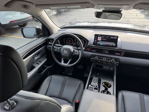 Used 2025 Honda Pilot EX-L image 36