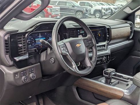 Used 2023 Chevrolet Silverado 1500 High Country image 14
