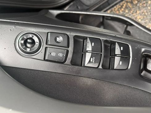 Used 2015 Hyundai Elantra SE w/ Option Group 03 image 15