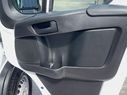 Used 2025 RAM ProMaster 2500 w/ Convenience Group image 23