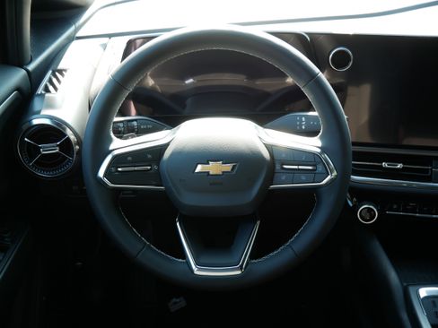 New 2026 Chevrolet Equinox EV LT w/ Comfort Package AWD/4WD image 8