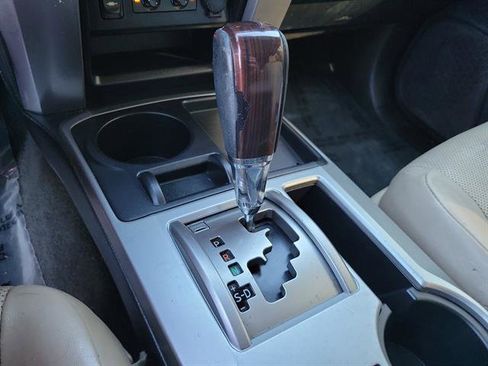 Used 2014 Toyota 4Runner Limited image 11