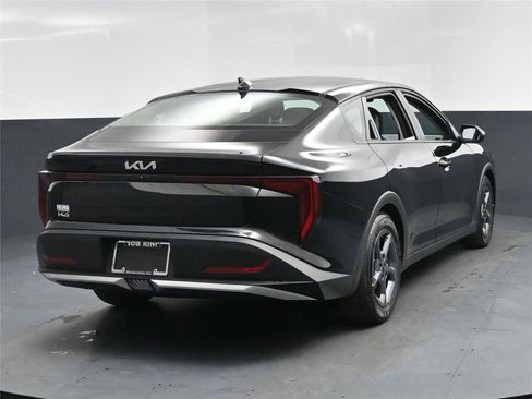New 2025 Kia K4 LXS image 10
