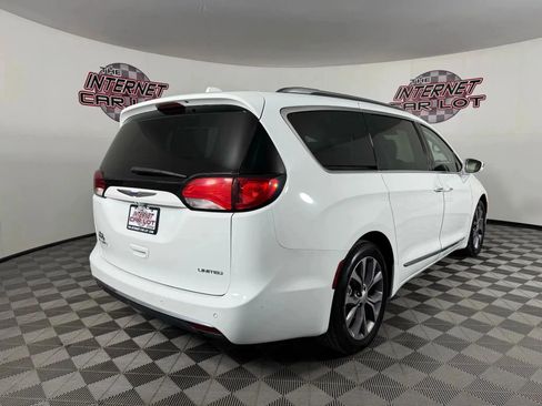 Used 2019 Chrysler Pacifica Limited FWD image 7