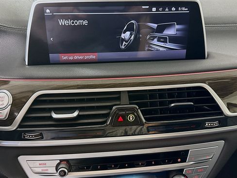 Used 2022 BMW 740i RWD image 18