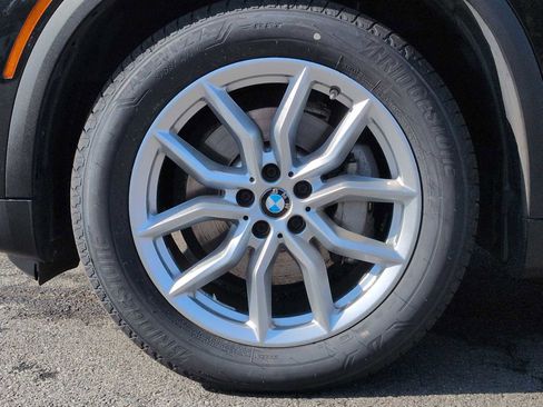 Used 2019 BMW X5 xDrive40i w/ Executive Package AWD/4WD image 14
