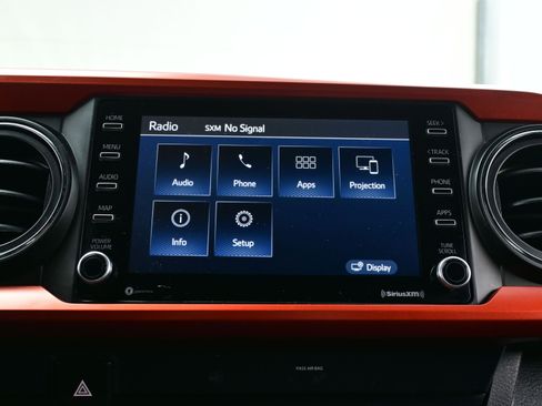 Used 2020 Toyota Tacoma TRD Sport image 20