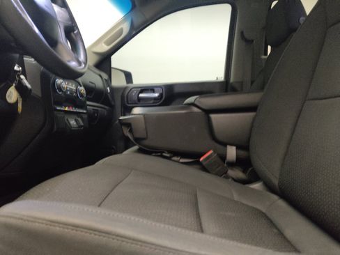 Used 2022 Chevrolet Silverado 1500 Custom RWD image 17