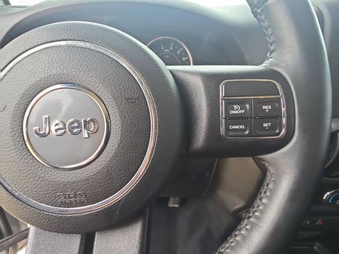 Used 2016 Jeep Wrangler Sport w/ Quick Order Package 24S AWD/4WD image 18