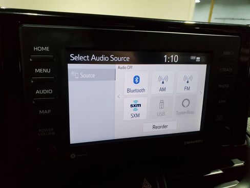 Used 2021 Toyota RAV4 LE image 28