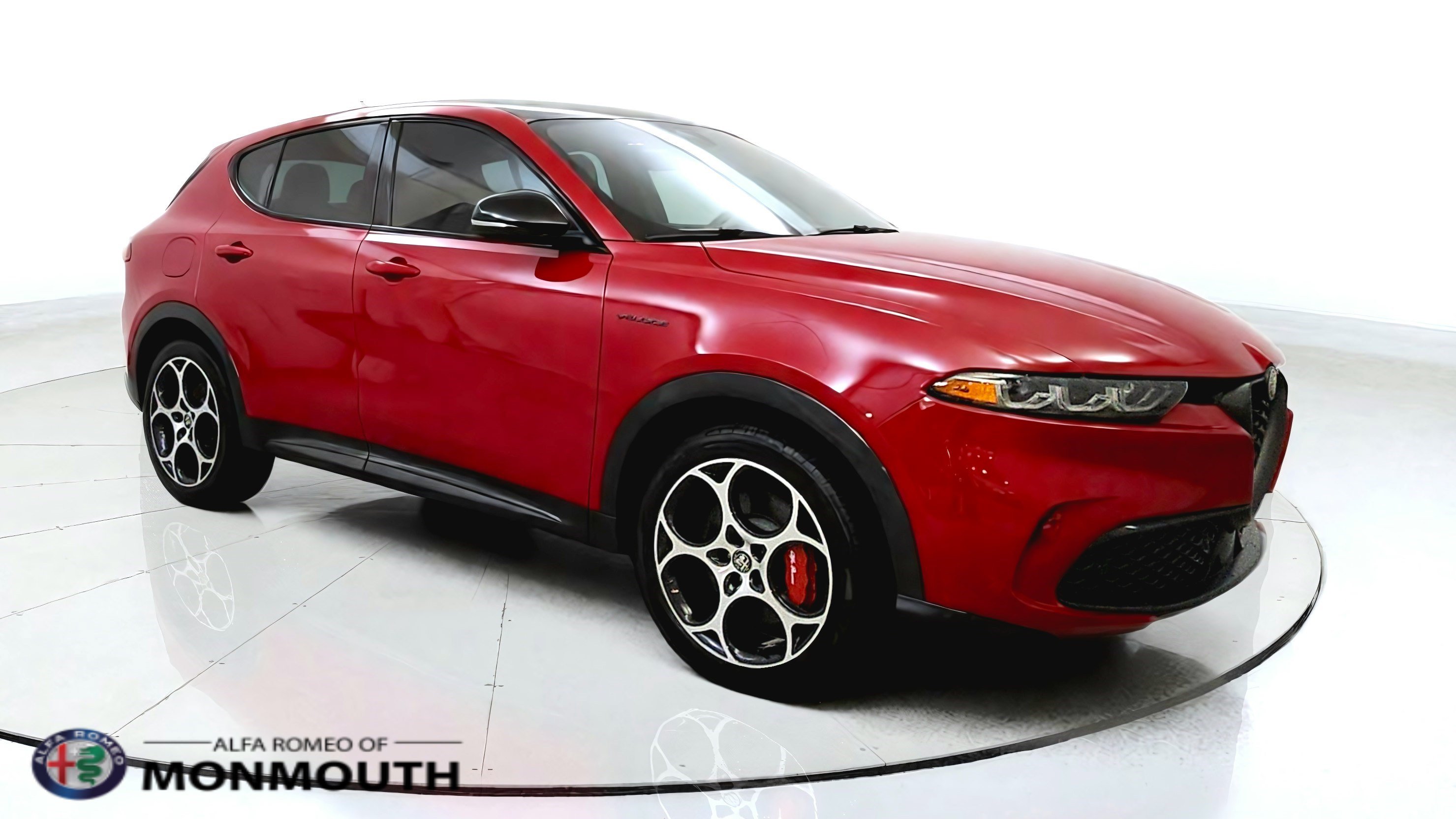 Used 2024 Alfa Romeo Tonale Veloce w/ Premium Interior Package AWD/4WD image 1