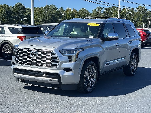 Used 2025 Toyota Sequoia Capstone AWD/4WD image 4
