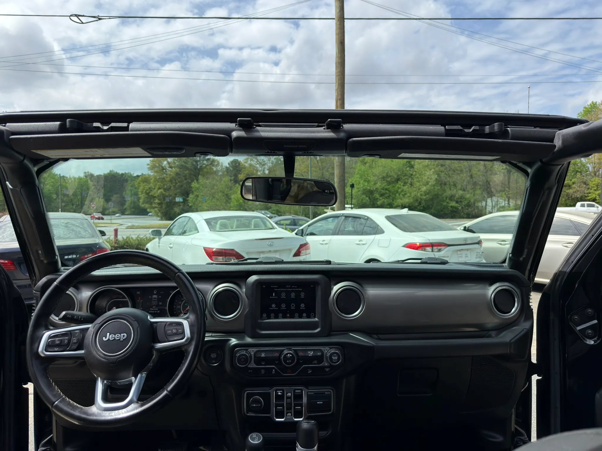 Used 2020 Jeep Wrangler Unlimited Sahara AWD/4WD image 30