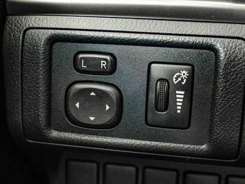 Used 2014 Lexus CT 200h FWD image 25
