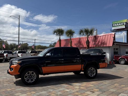Used 2016 Toyota Tacoma Limited w/ Towing Package image 12