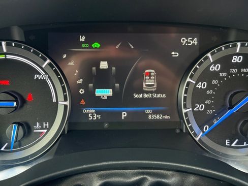 Used 2021 Toyota Highlander XLE image 24