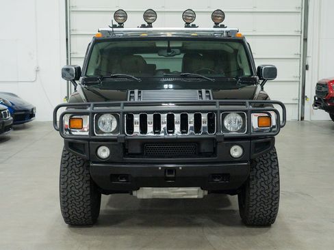 Used 2003 HUMMER H2 w/ Preferred Equipment Group image 2