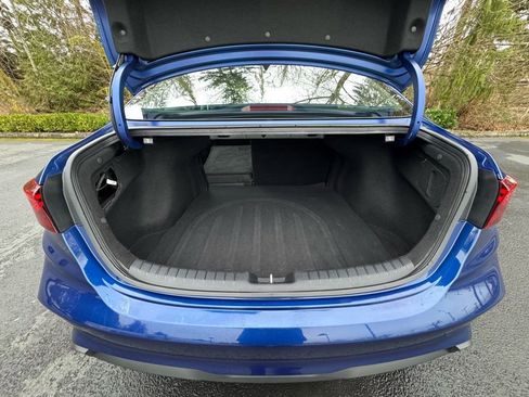 Used 2024 Kia Forte LXS image 18