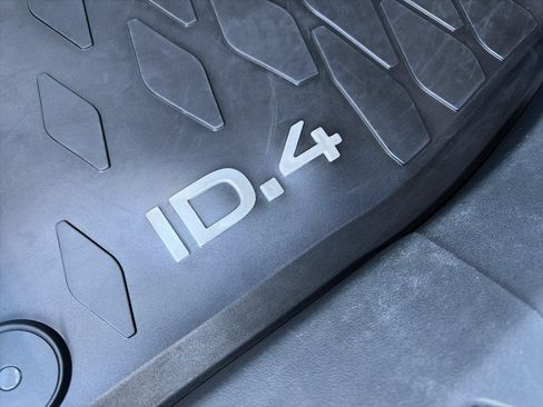 Used 2023 Volkswagen ID.4 Pro AWD/4WD image 30