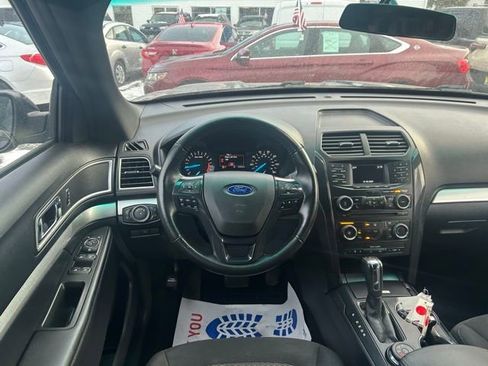 Used 2016 Ford Explorer XLT AWD/4WD image 15