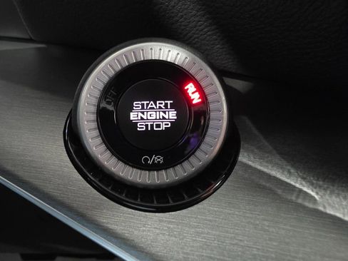 New 2025 Jeep Wagoneer L Series II w/ Convenience Group I AWD/4WD image 43