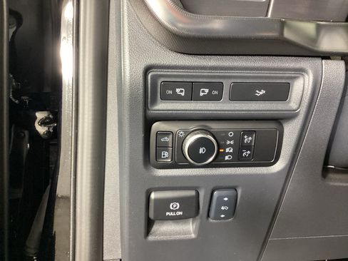Used 2024 Ford F150 Lariat AWD/4WD image 23